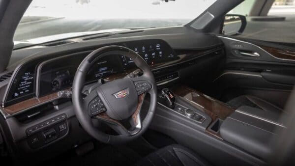 Cadillac Escalade Platinium Sport 2023 - Image 6