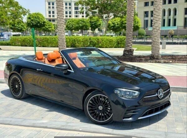 Mercedes-Benz E200 Convertible 2023 - Image 2