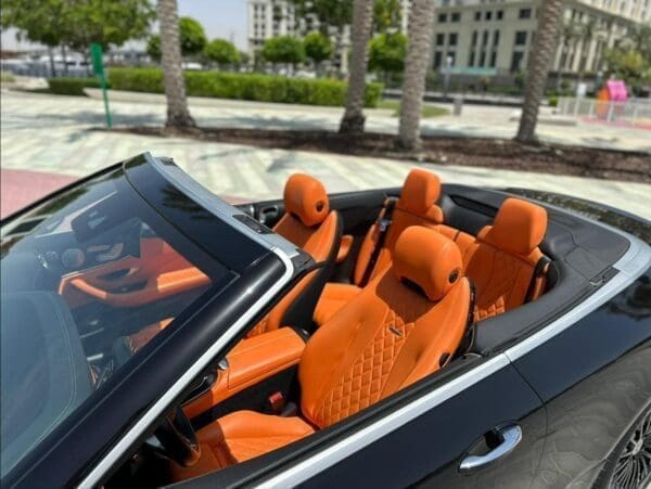 Mercedes-Benz E200 Convertible 2023 - Image 8