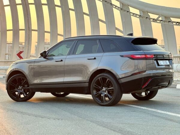 Land Rover Range Rover Velar R-Dynamic 2023 - Image 4