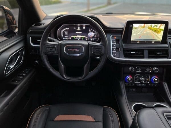 GMC Yukon 2023 - Image 8