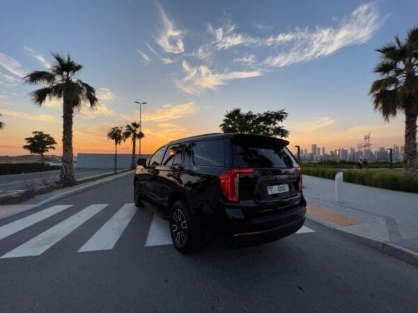 GMC Yukon 2023 - Image 5