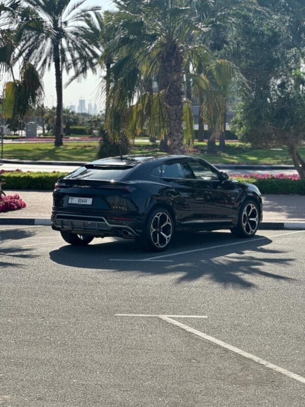 Lamborghini Urus 2023 - Image 3