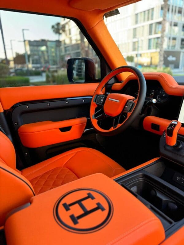 Land Rover Defender 2023 - Image 4